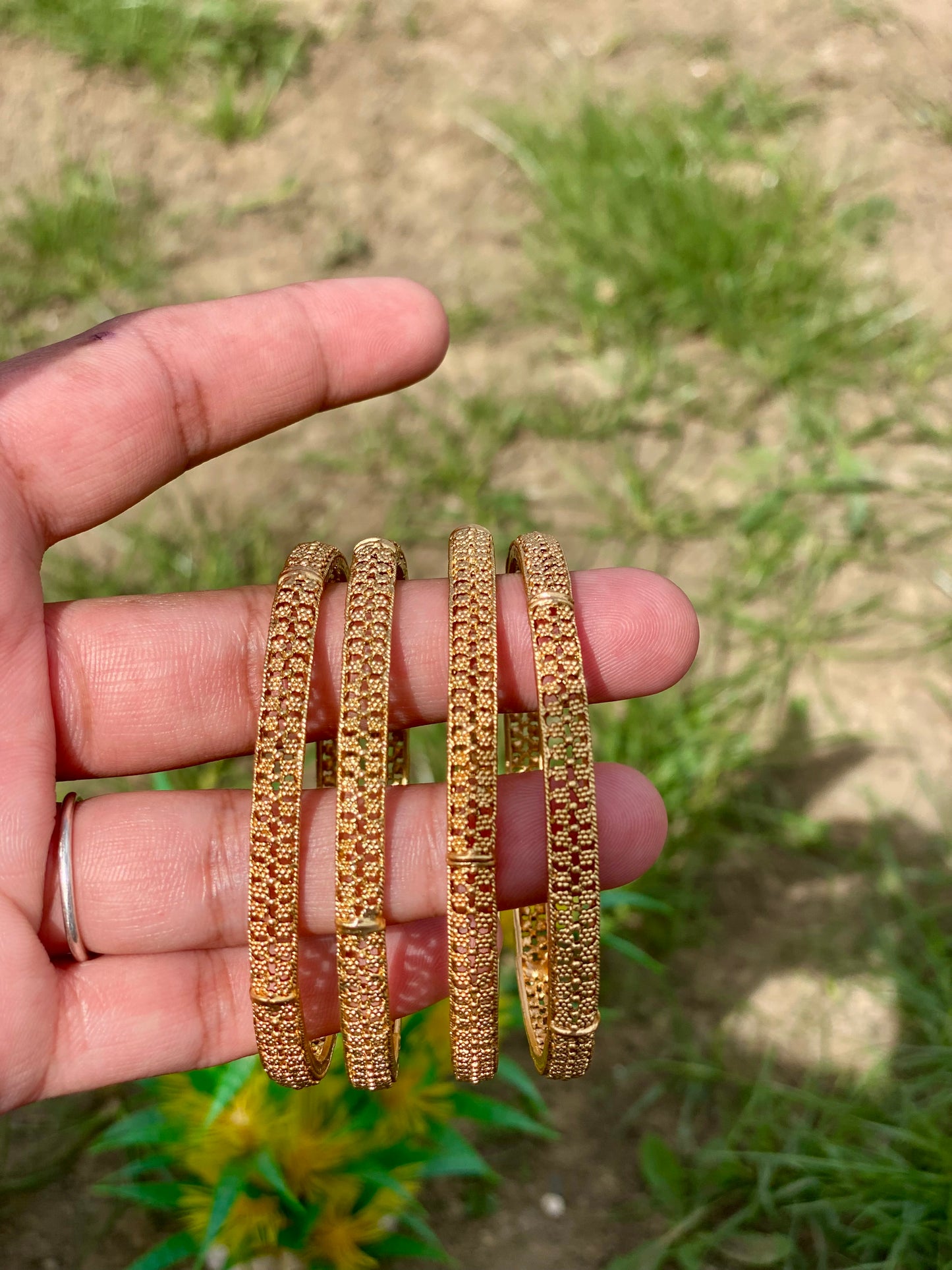 Golden bangles (set of 4) B1