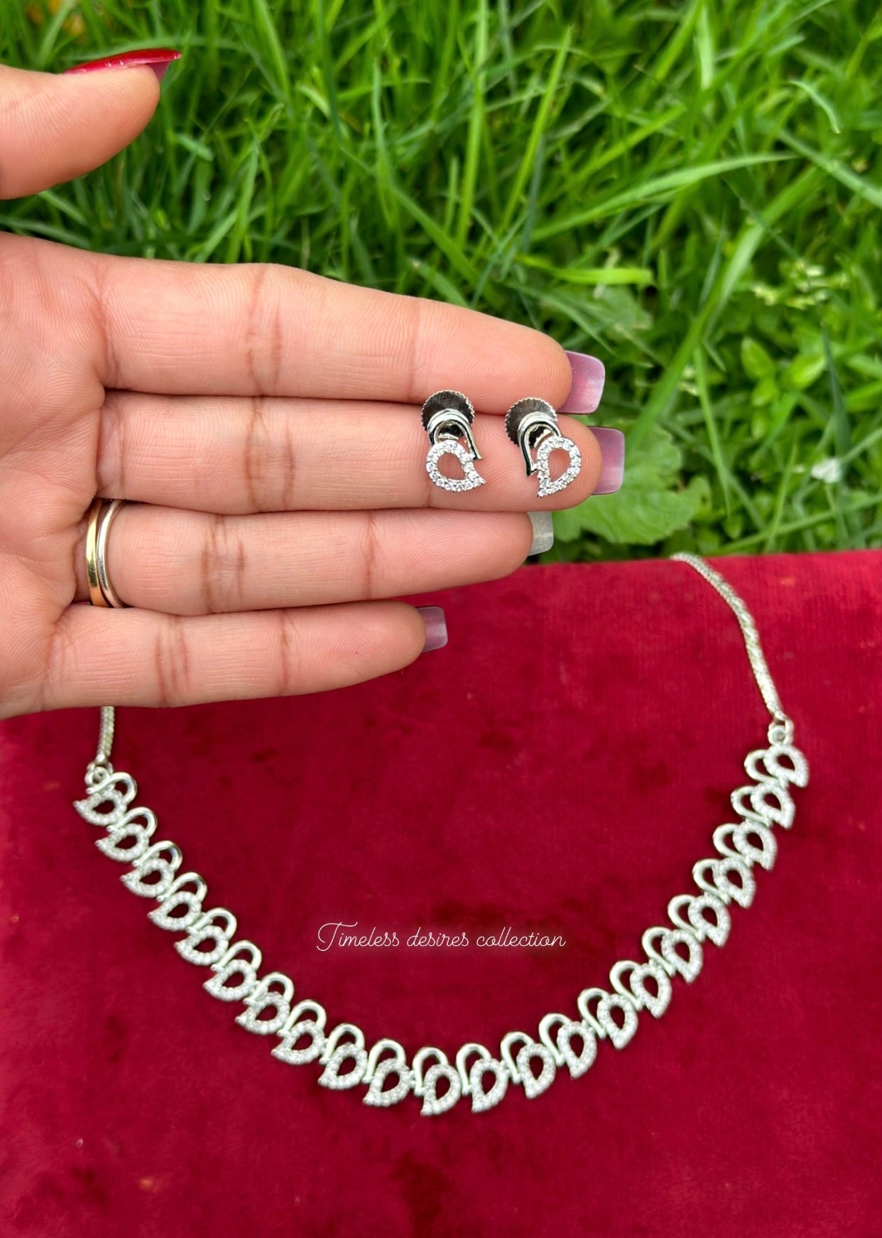 Silver American diamond necklace set