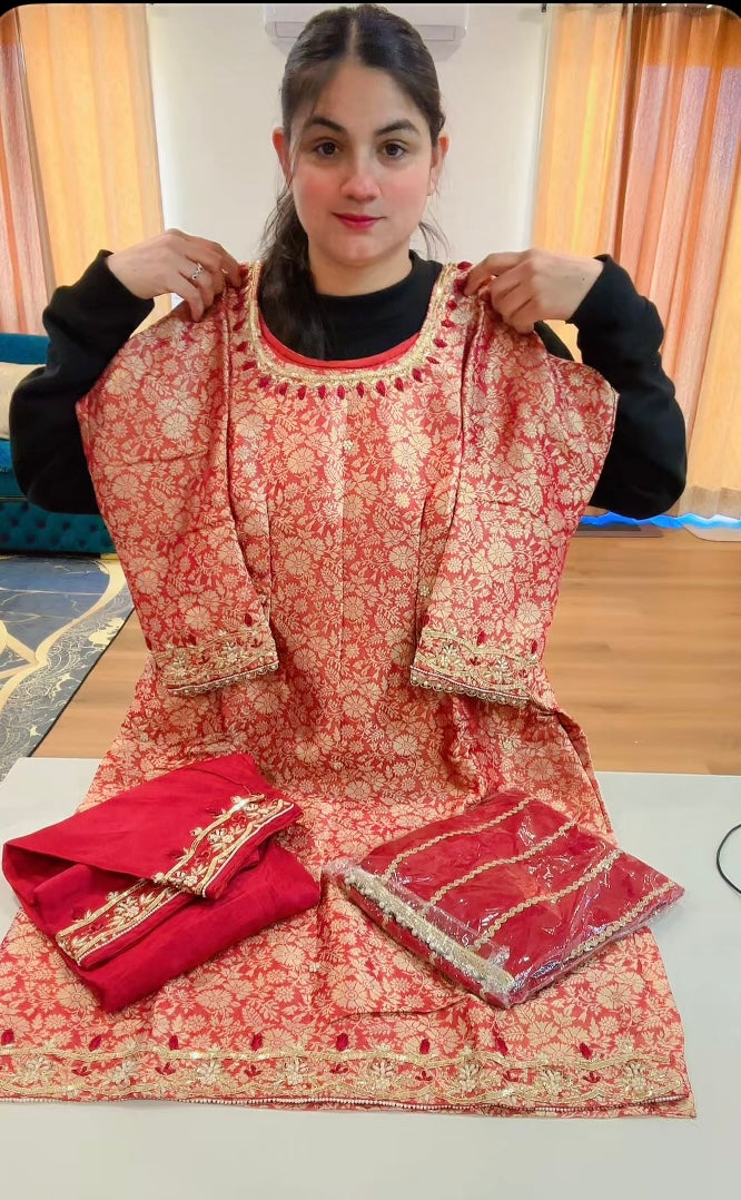 Kheen khab suit, ( Code: 701 )