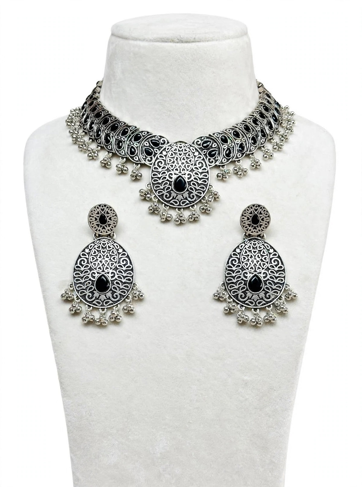 Necklace set with earrings