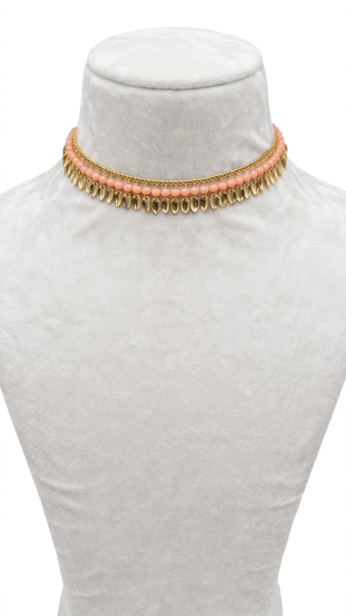 Neckline