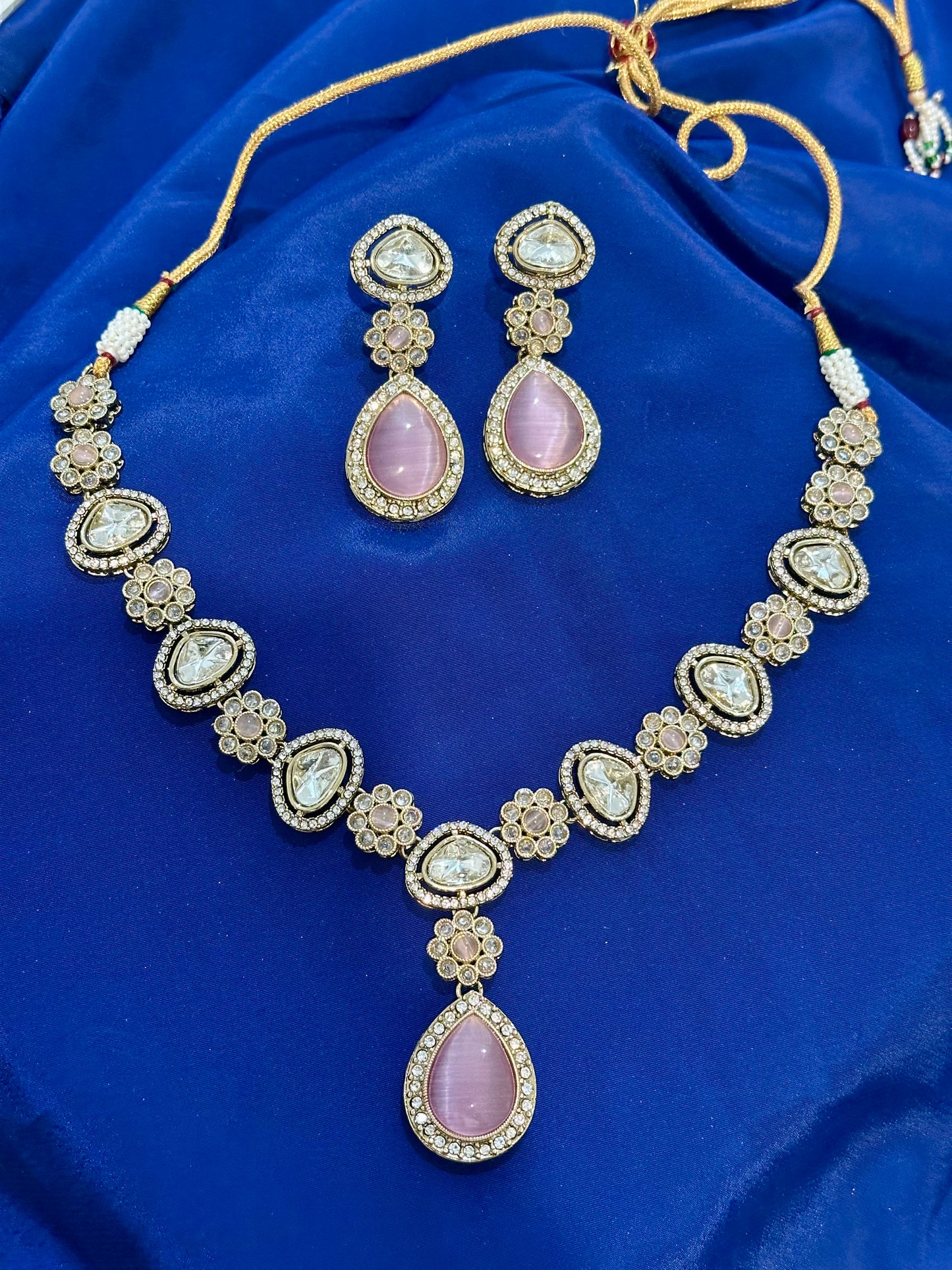 Necklace set with earrings , Colour: Baby pink, (Code: X19)