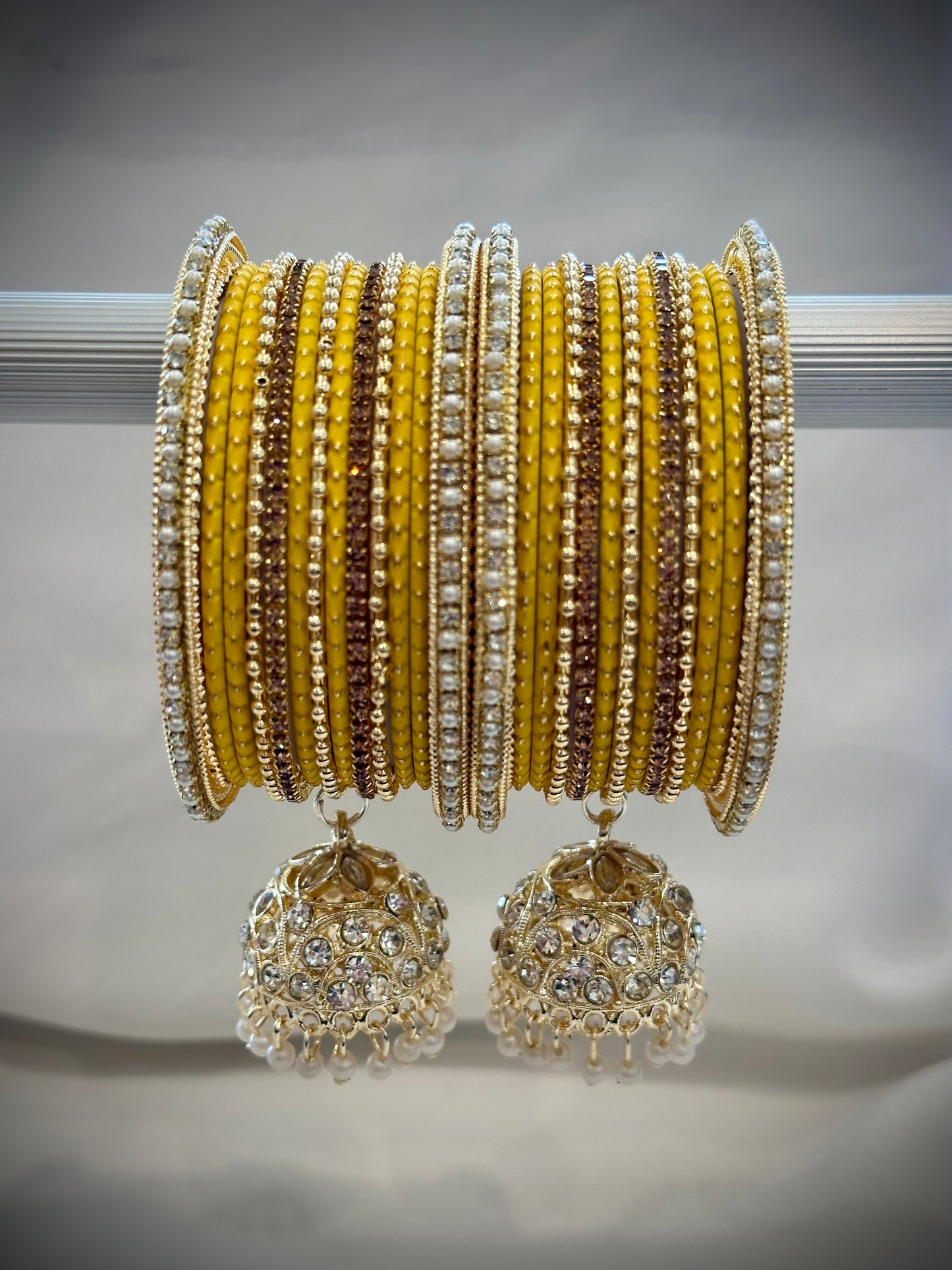 Bangle set with latkan - Colour: Yellow ( Code: 023)