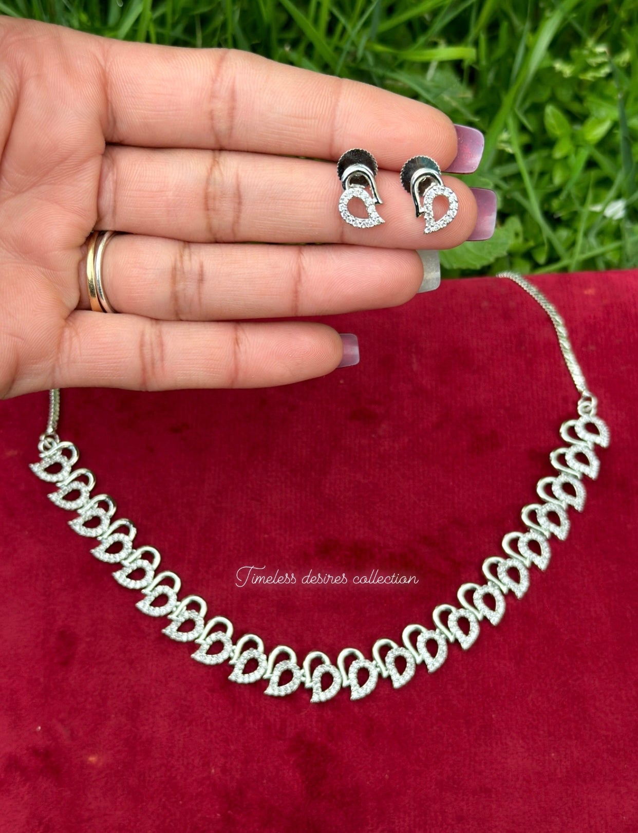 Silver American diamond necklace set