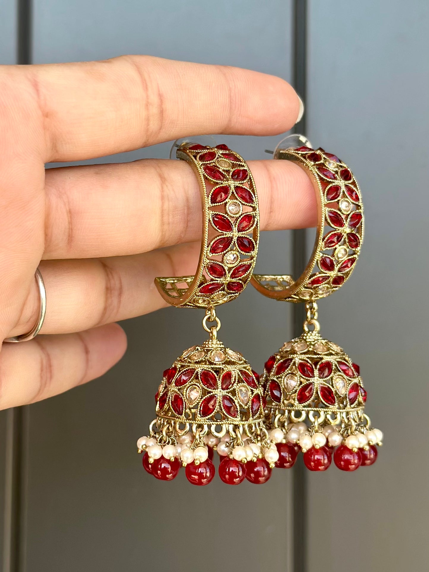 Maroon colour earrings, Code: E2