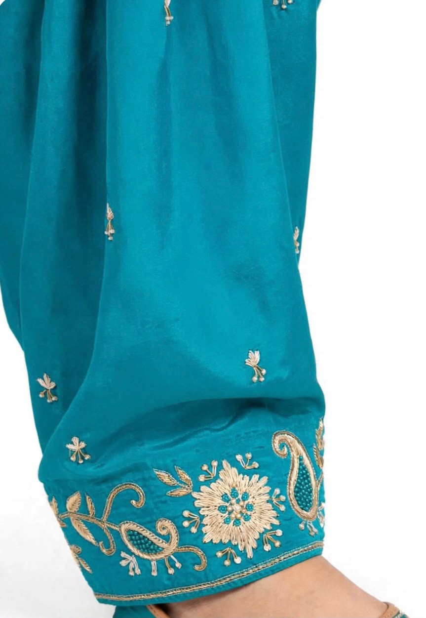 Heavy Handwork organza silk based kameez enhanced with Pure crape handwork salwar paired up soft lace work duppta - Colour : Bright Firozi ( Code - 01 )