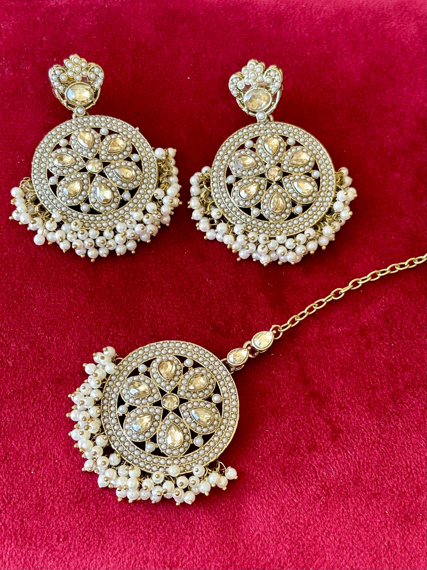 Golden earrings with tikka, Code: E4