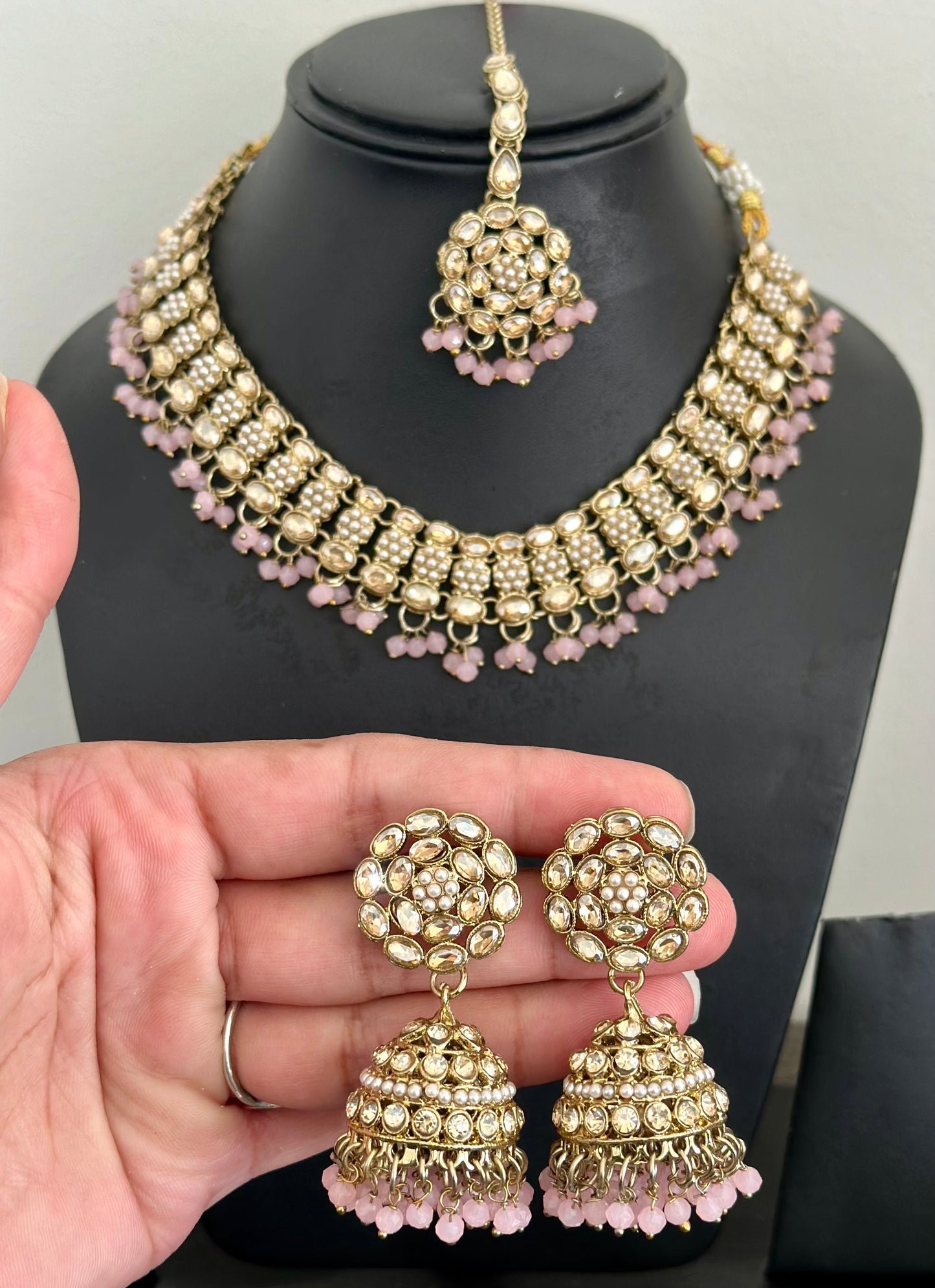 Baby pink necklace set with earrings, Code: E8