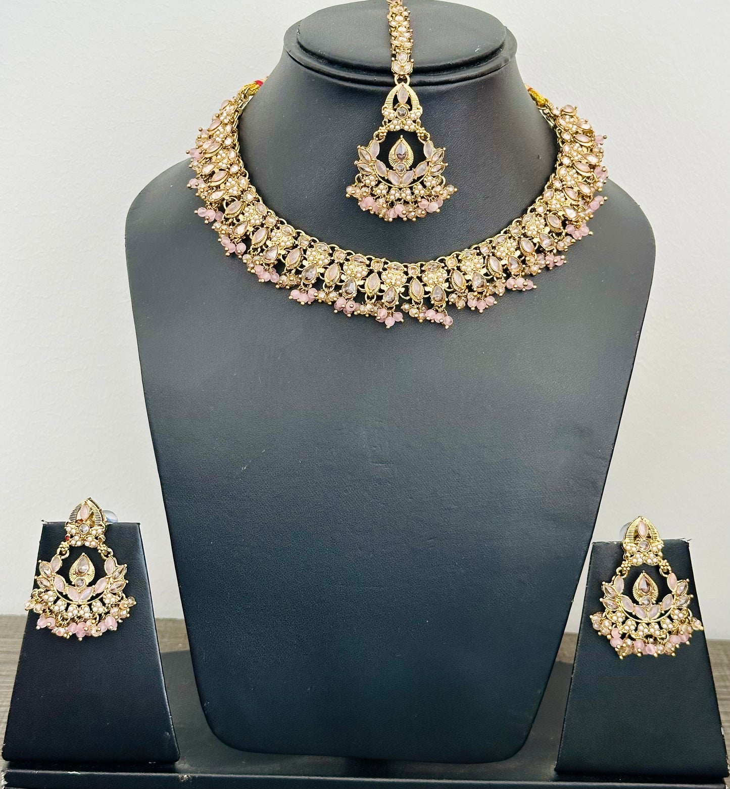 Baby pink necklace set with earrings, Code: E13