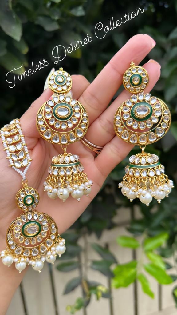 White & Golden Jhumka Earrings tikka in Fine Kundan