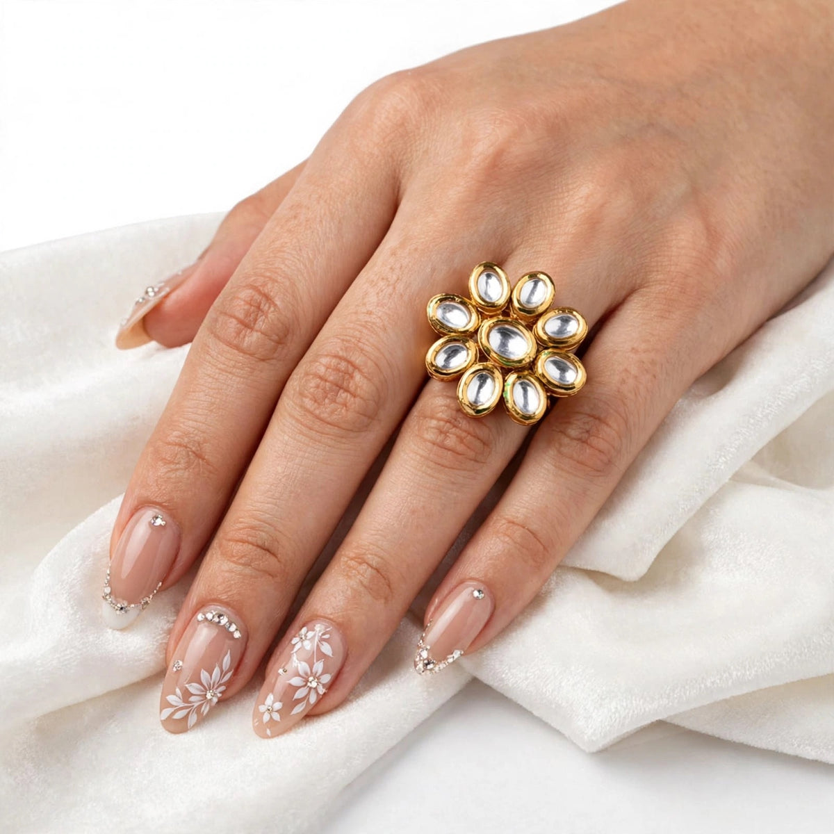 Golden ring in uncut Kundan