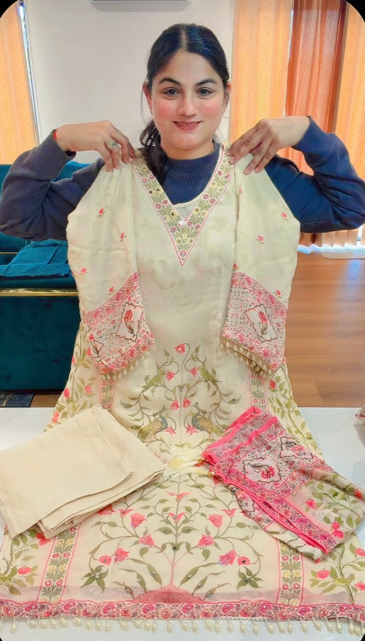 Pakistani Party Wear suit - ( Colour : Off white ) Code - S116