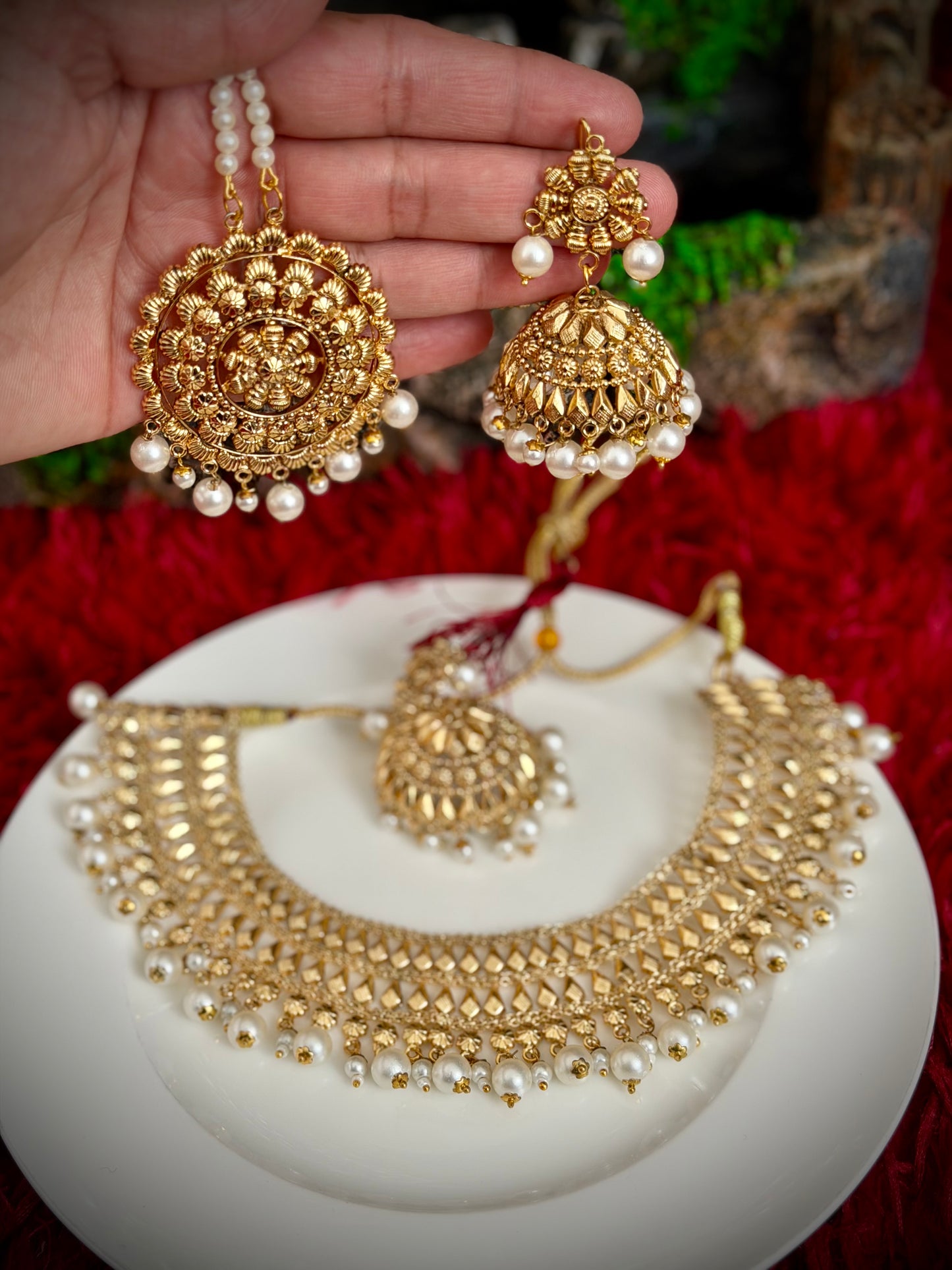 Antique gold jhumki set with necklace