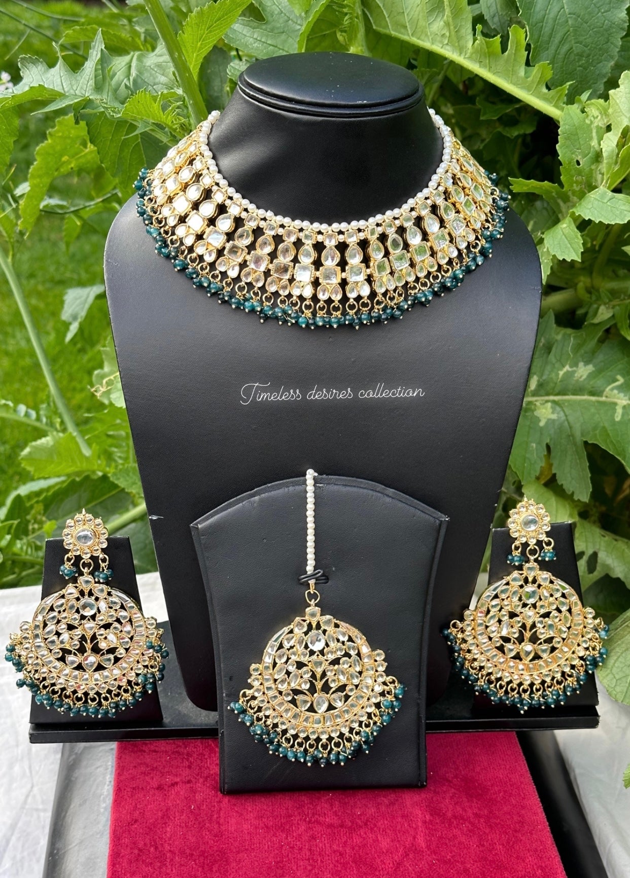 Peacock green Necklace / choker set in Kundan with oversized earrings and tikka ( high quality )