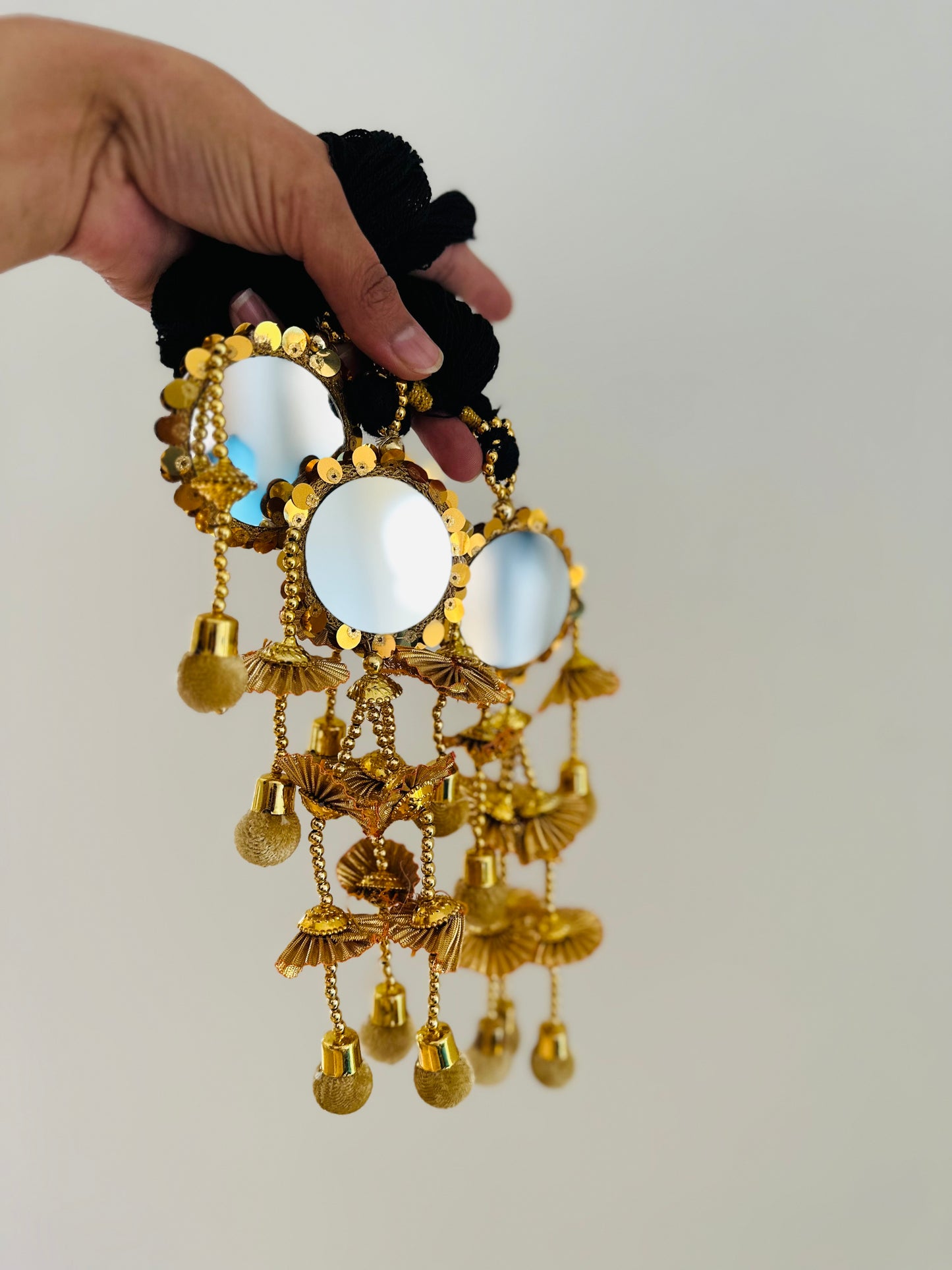 Golden coloured paranda, ( Code: P29 )