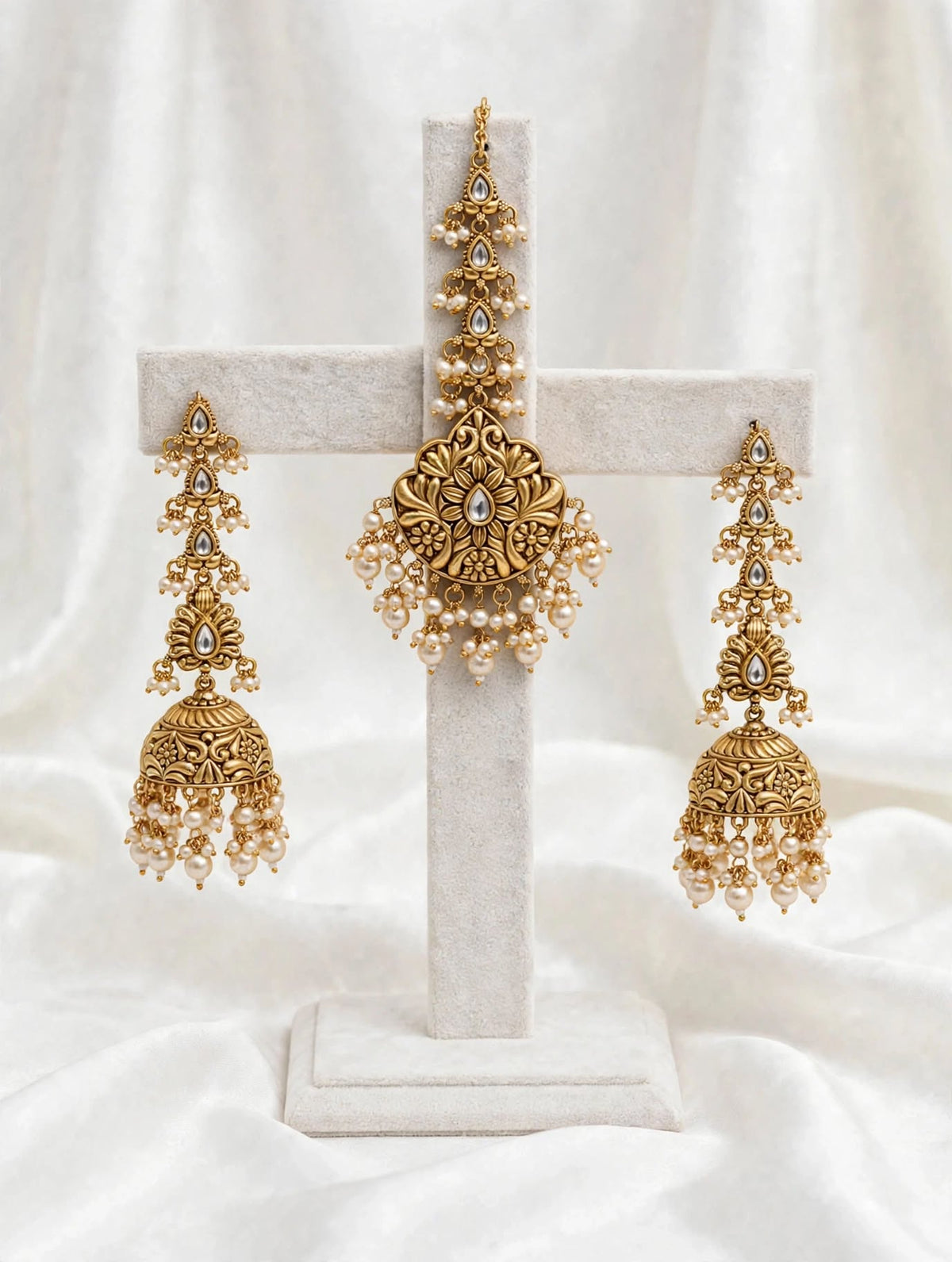 Earrings with tikka, Code: 051