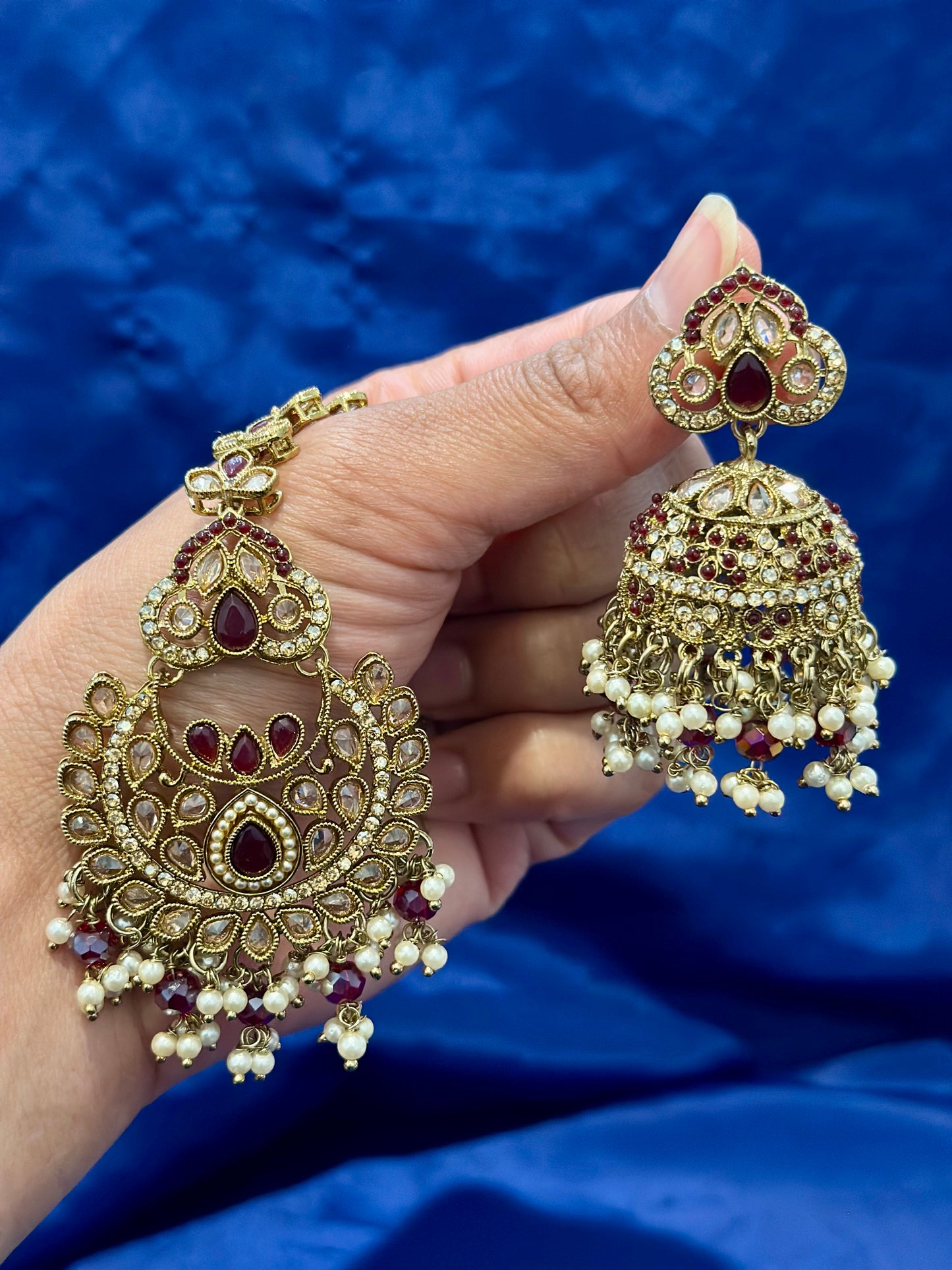 Earrings with tikka in polki, Colour: Maroon, Code: 090