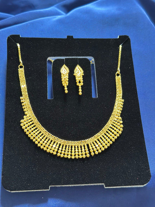 Gold Look Necklace Set - (Code:043)