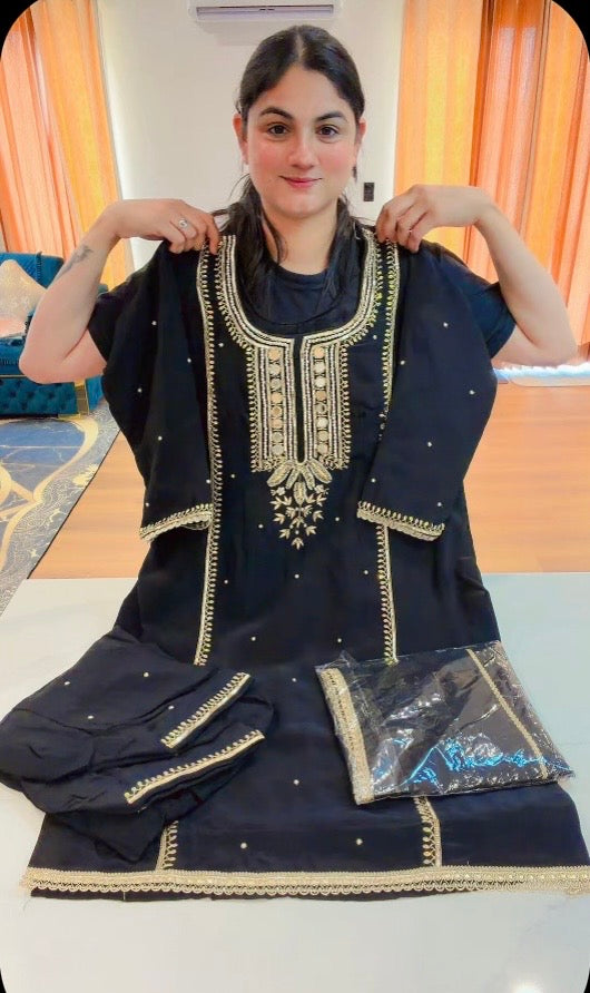 Party wear suit - ( Colour: Black ) Code : 925