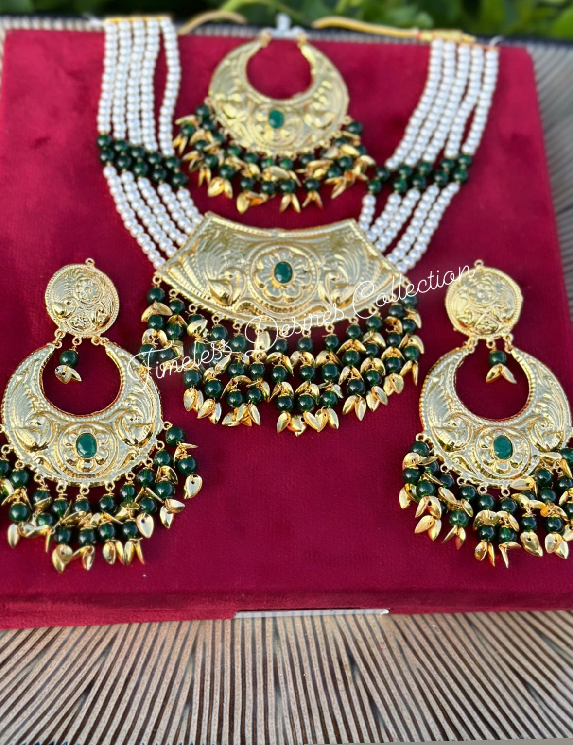 Green traditional jewellery- Code T10