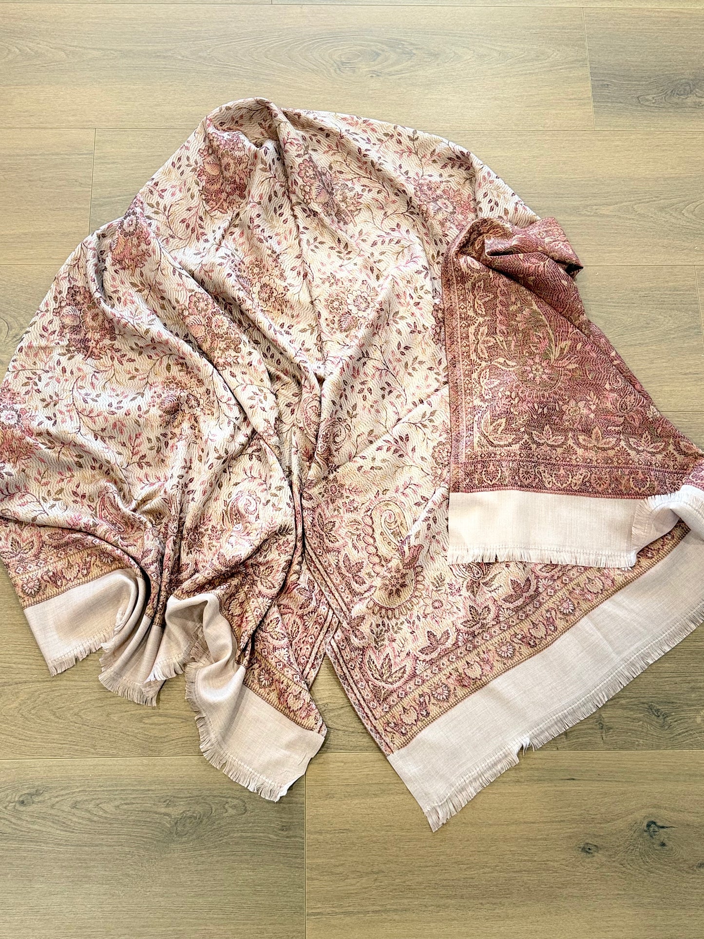 Double sided Pashmina shawl - Code Y20