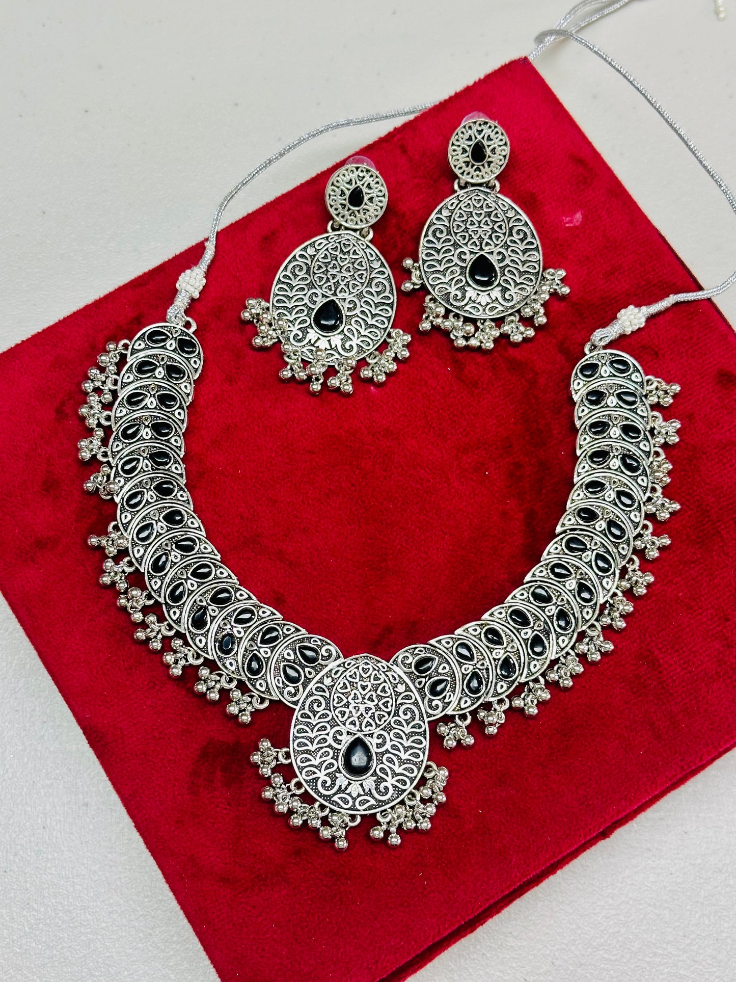Necklace set with earrings