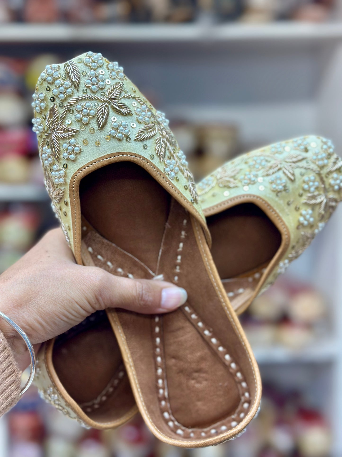 Punjabi hand work jutti in golden colour (double cushion), Code: JU1