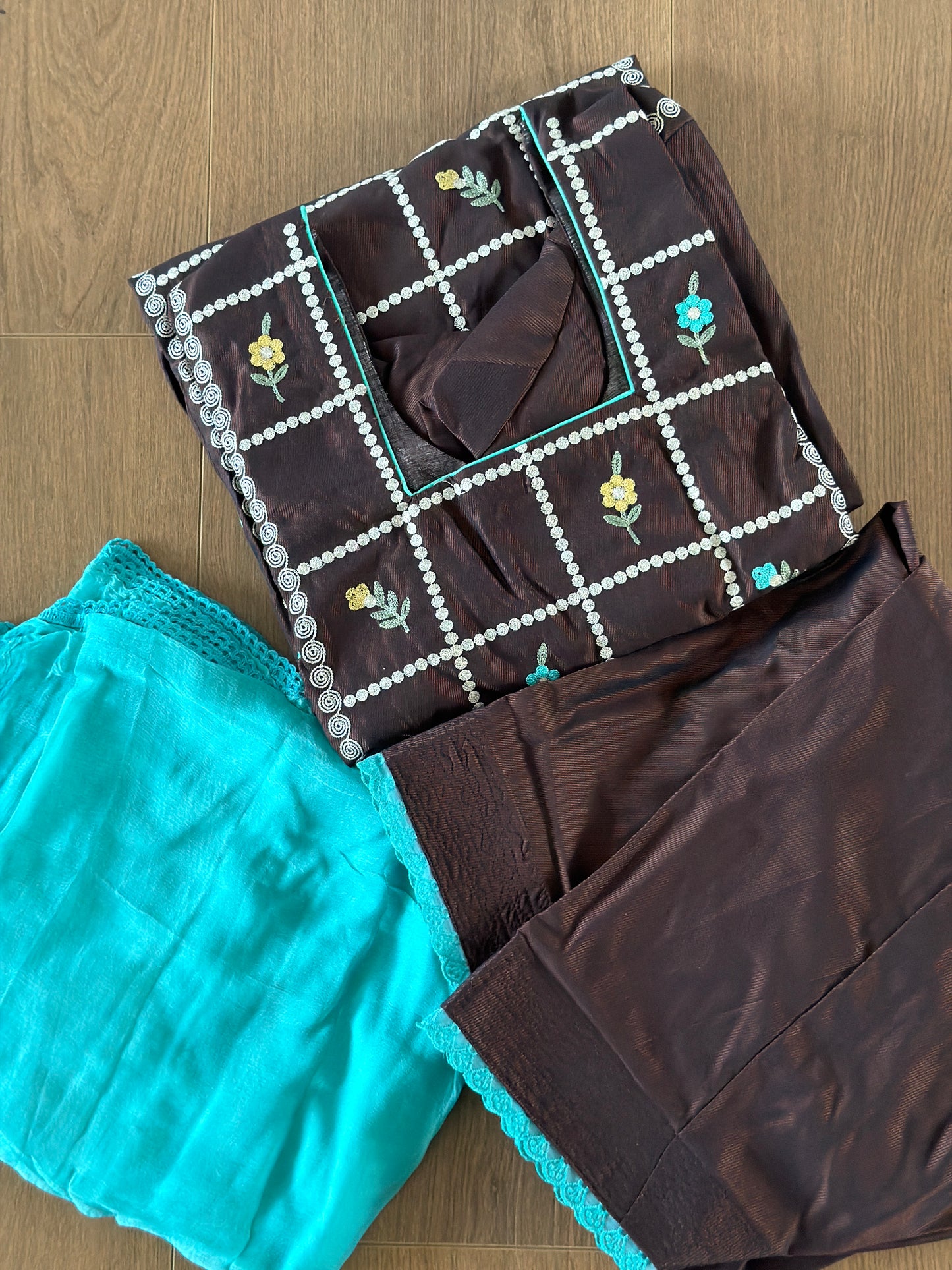 Pashmina silk suit - code 221