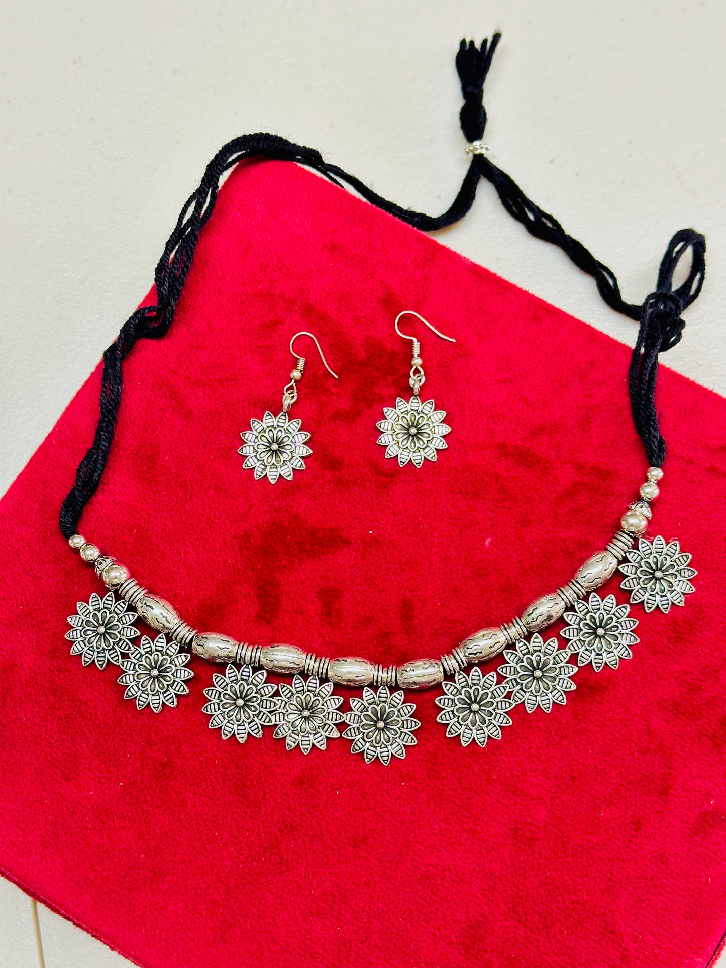 Necklace set with earrings