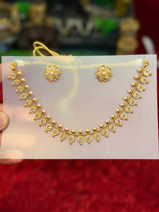 Golden necklace set with studs - X23