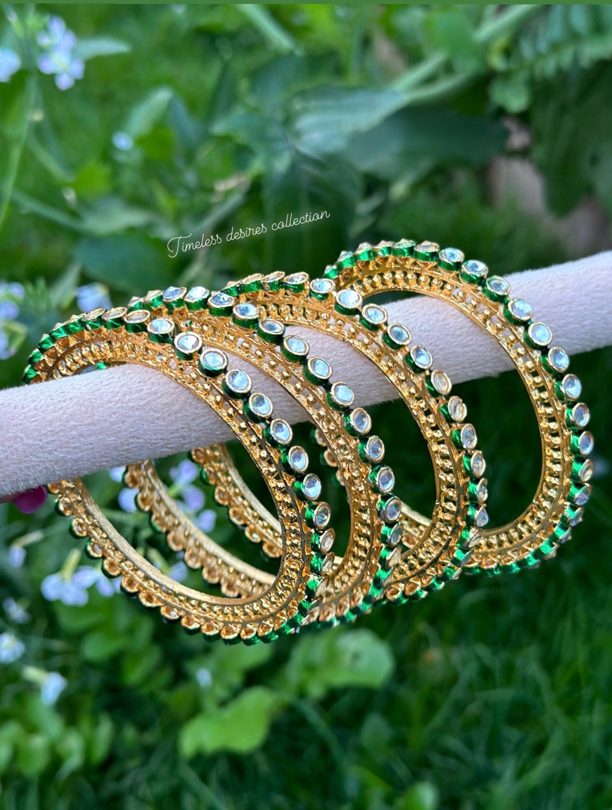 Golden kangan / bangles in Meenakari Kundan ( set of 4 )