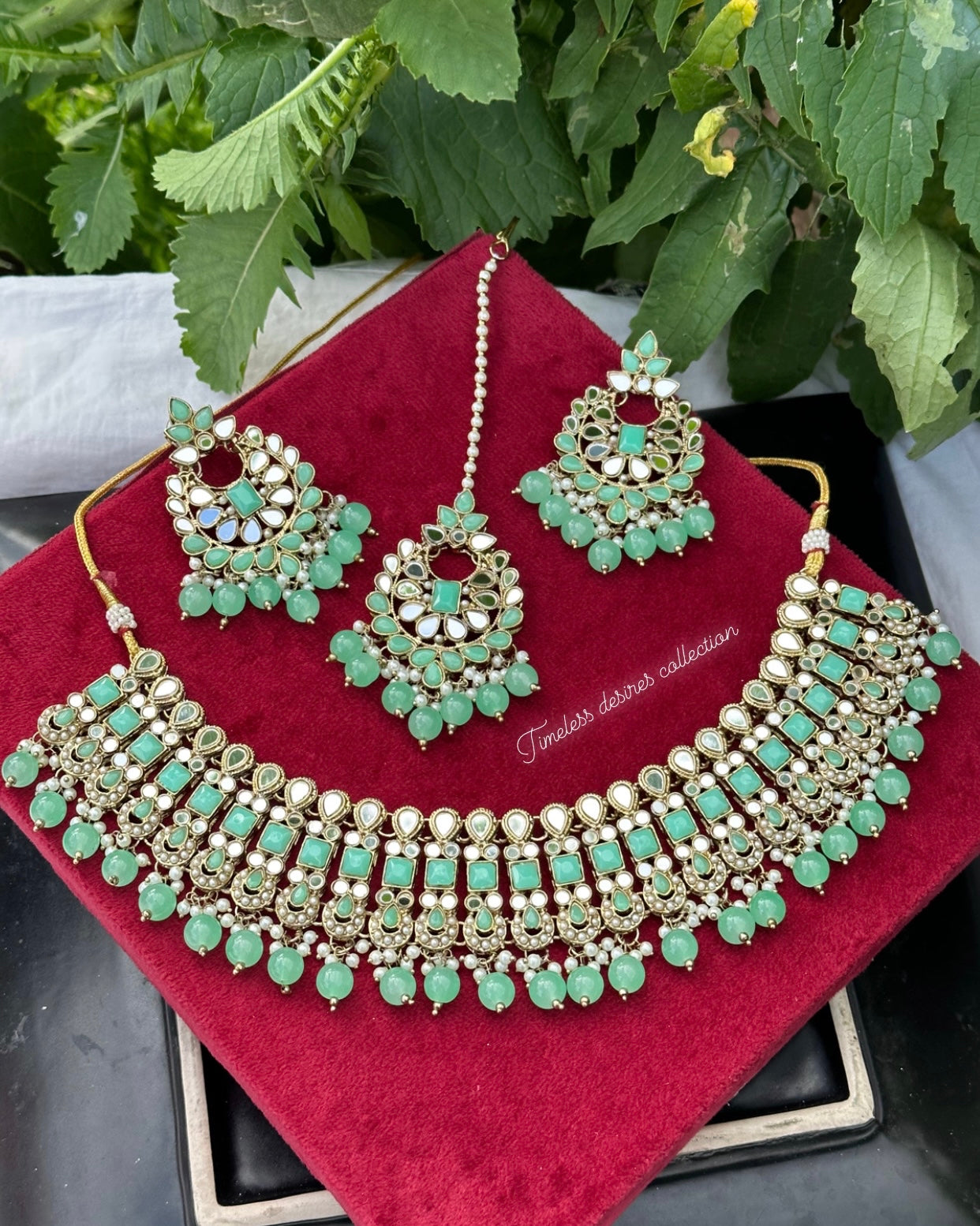 Pista colour choker / necklace set in mirror