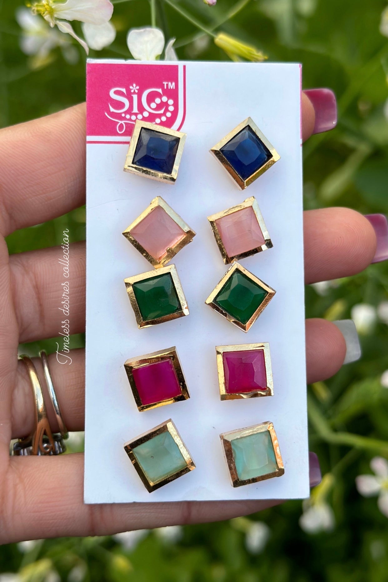 Studs in American ( prices as pair )