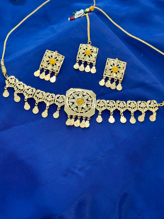Gold look necklace set - ( Code:073)