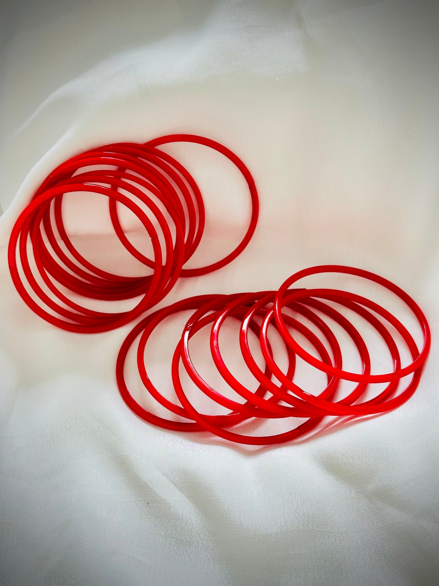 Glass bangles (12 pack), Colour: Red
