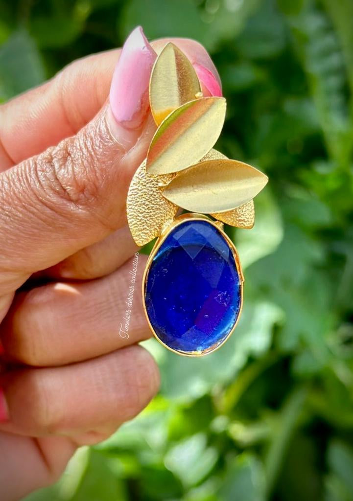 Blue western style earrings in monalisa with gold plating