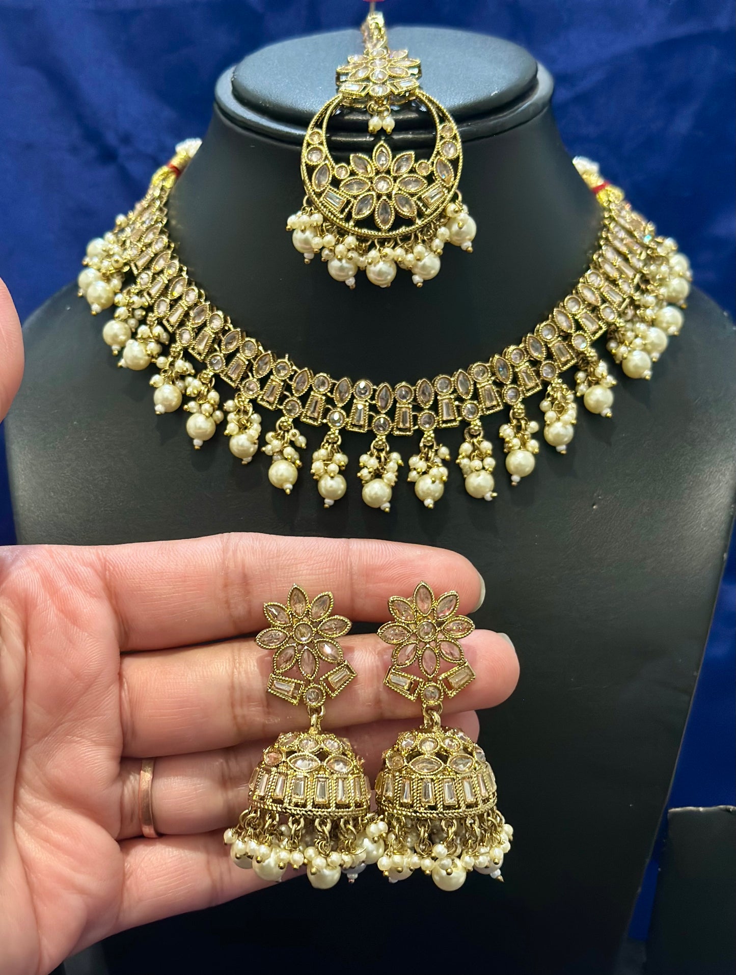 Necklace set with earrings and tikka in polki, Colour: Golden, Code: 111