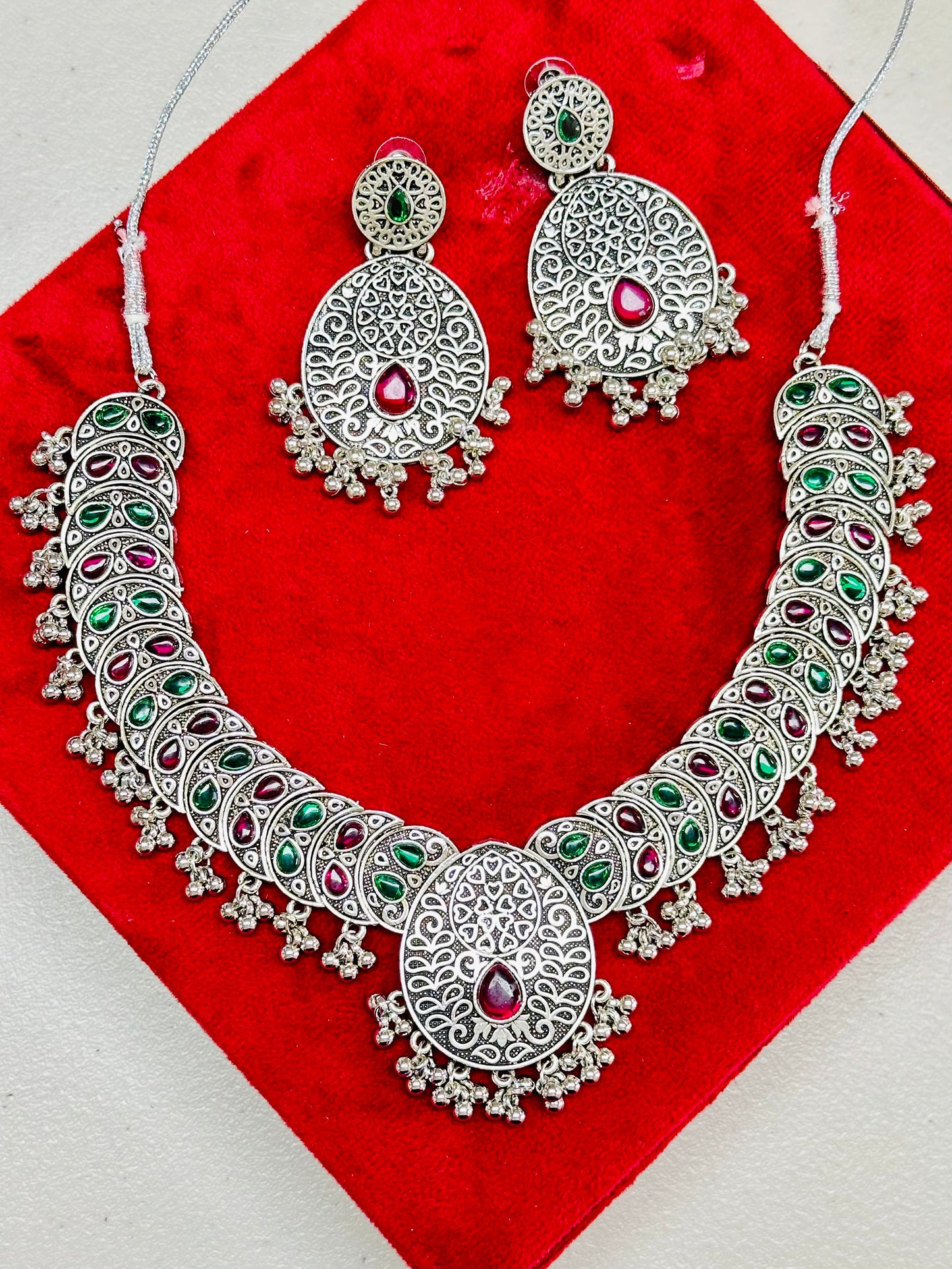 Necklace set with earrings