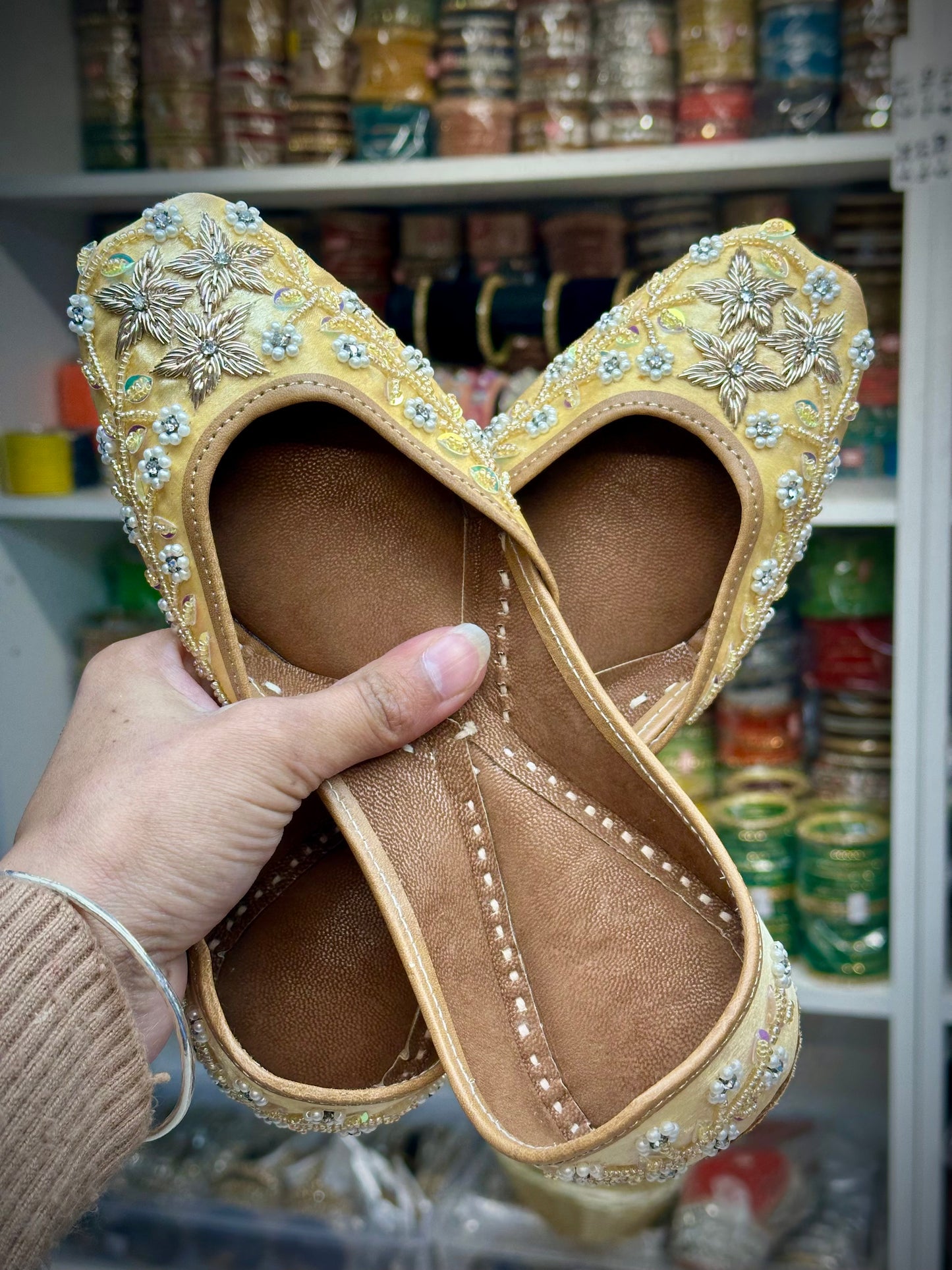 Punjabi hand work jutti in golden colour (double cushion), Code: JU4