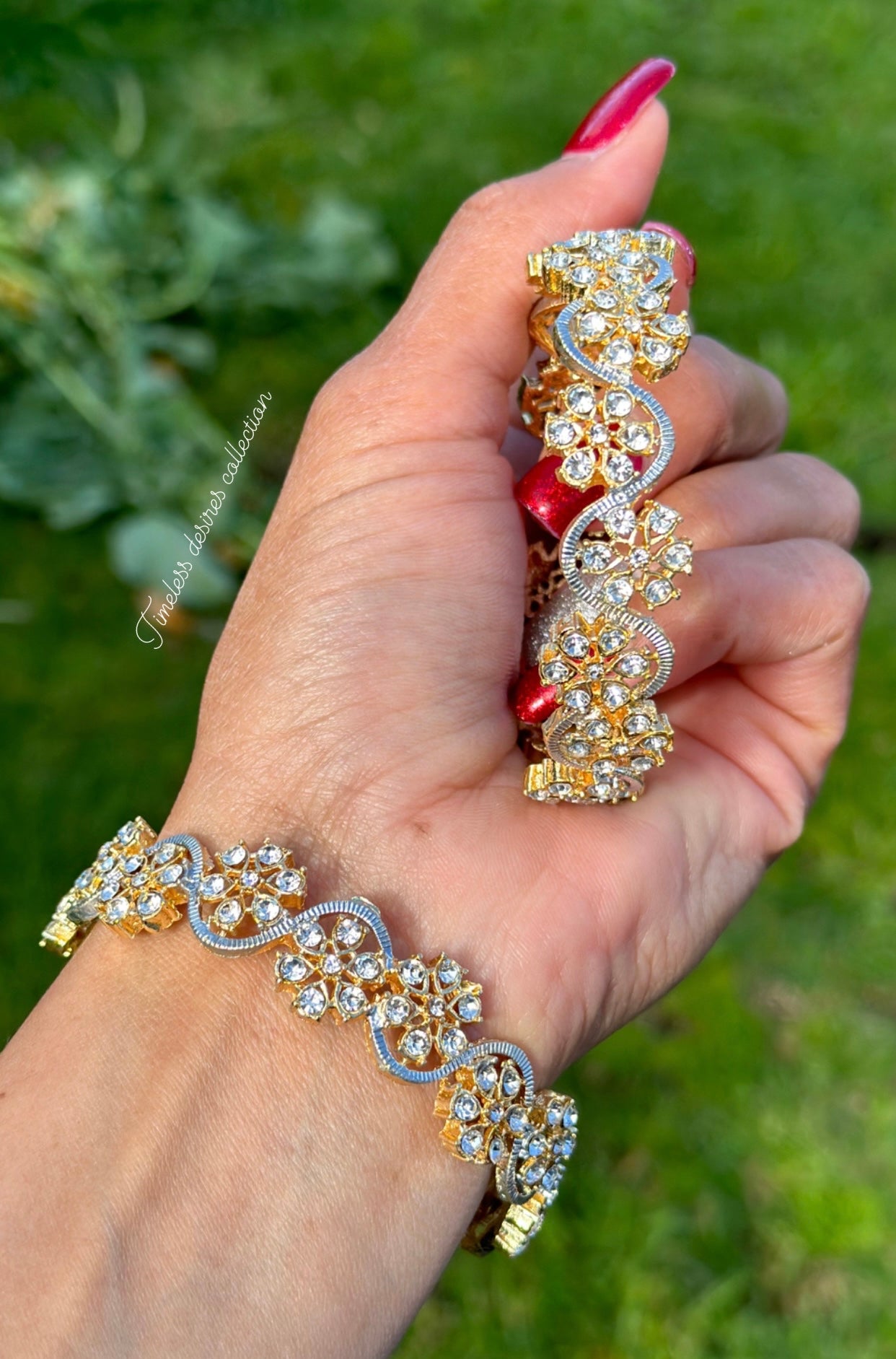 American diamond kangan / bangles in golden