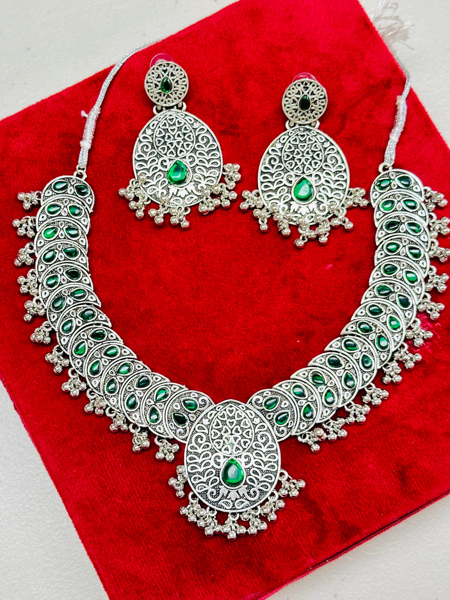 Necklace set with earrings