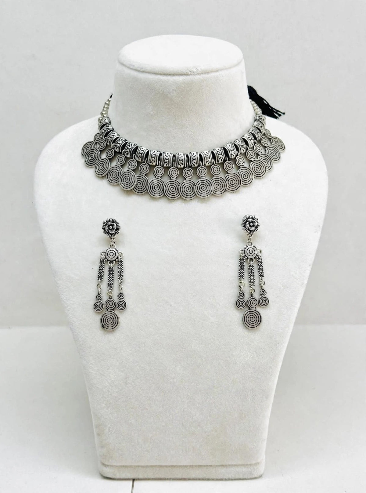 Necklace set with earrings