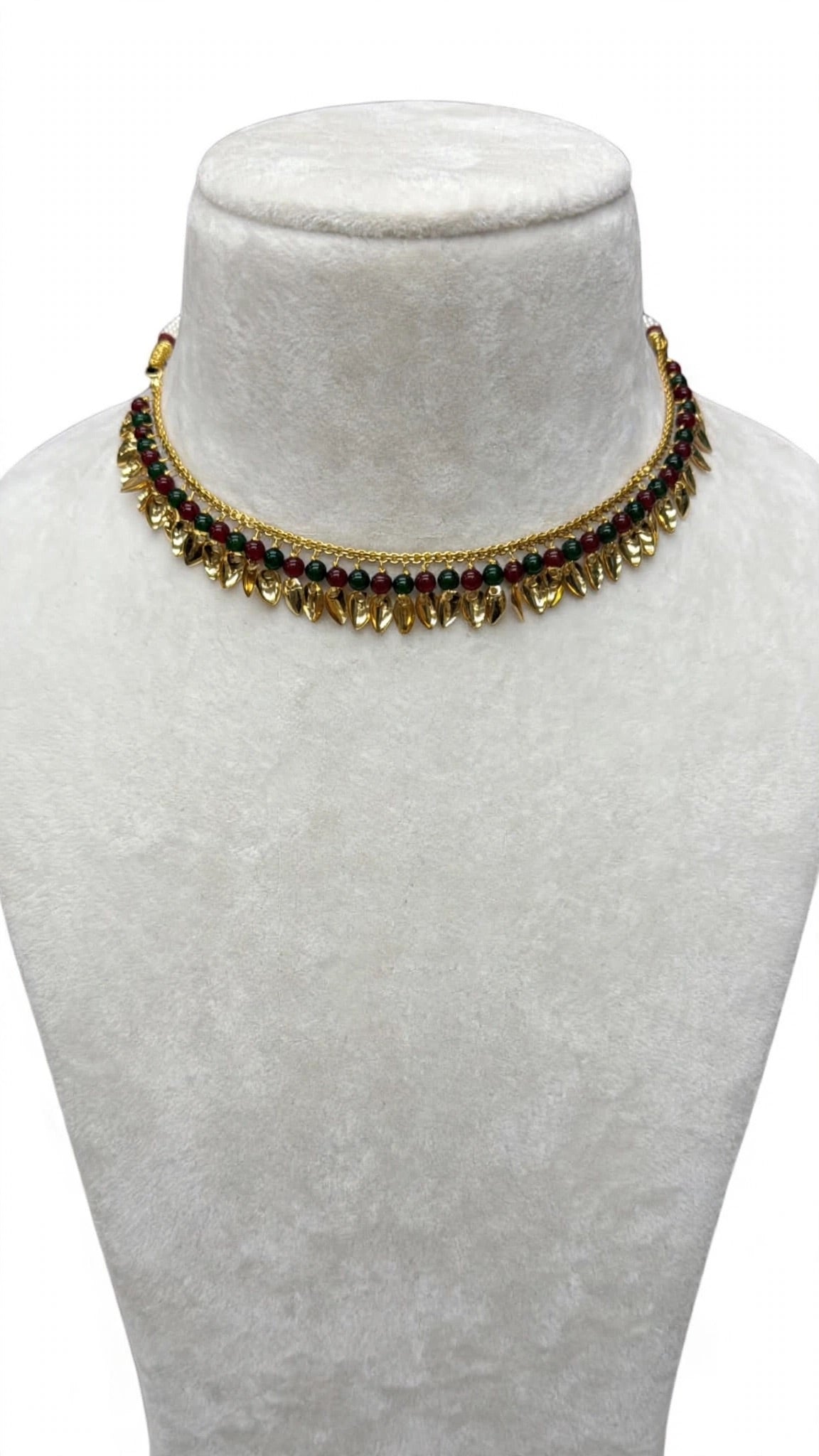Neckline