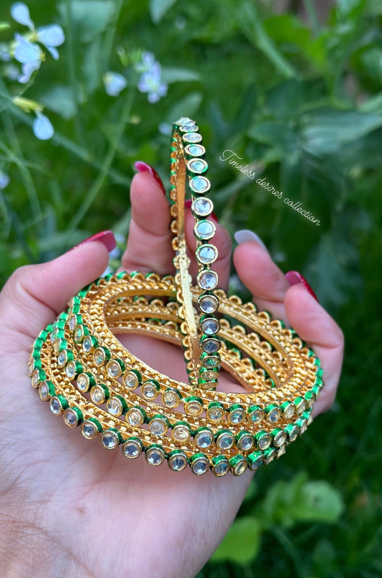 Golden kangan / bangles in Meenakari Kundan ( set of 4 )