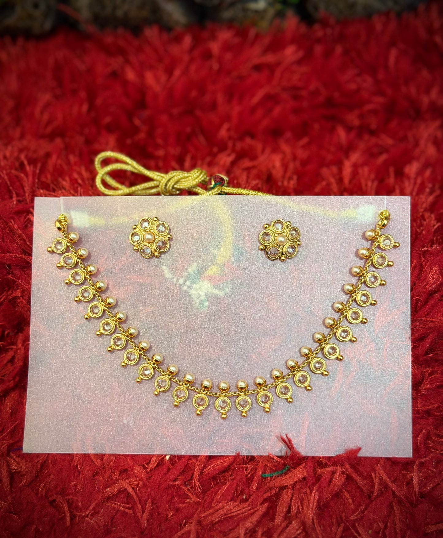 Golden necklace set with studs - X23