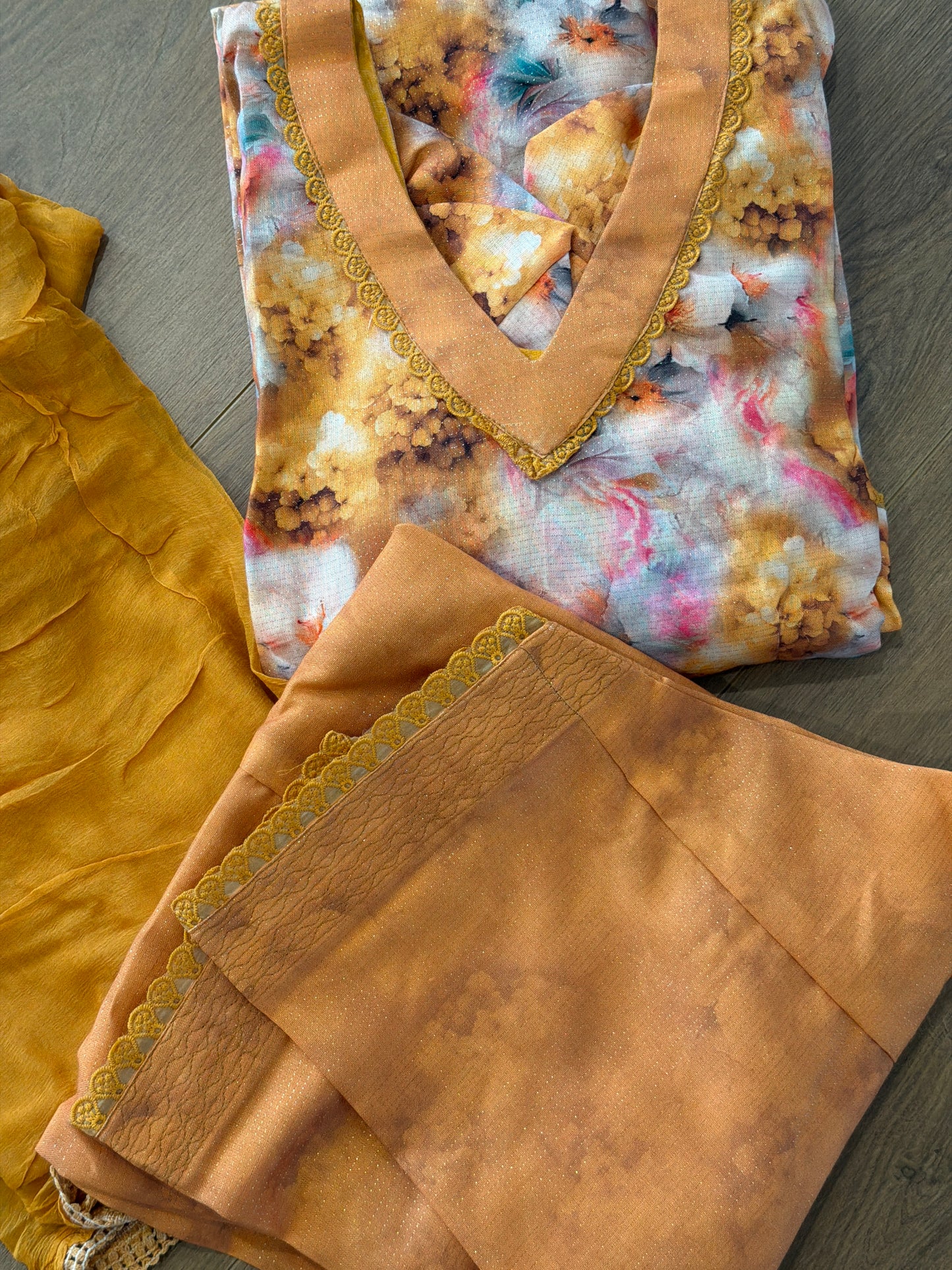 Shimmer printed suit - code 212
