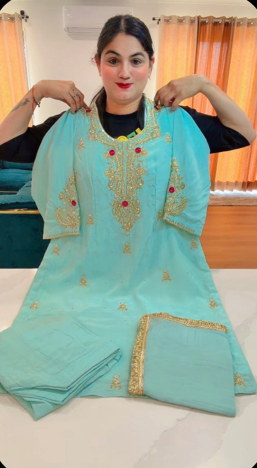 Handwork party-wear suit on crape - Code 924