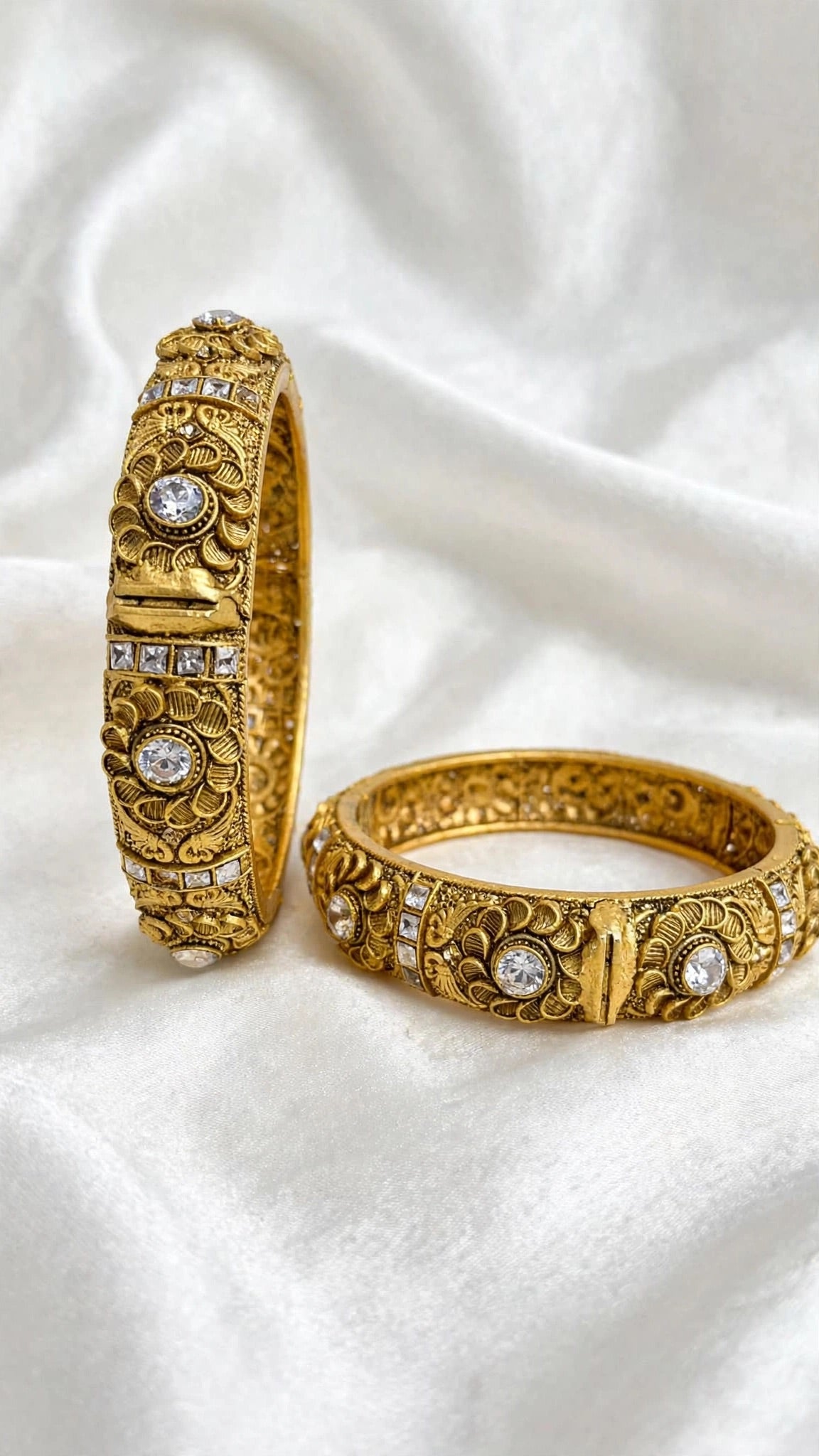Openable Gold Kade bangles - free size