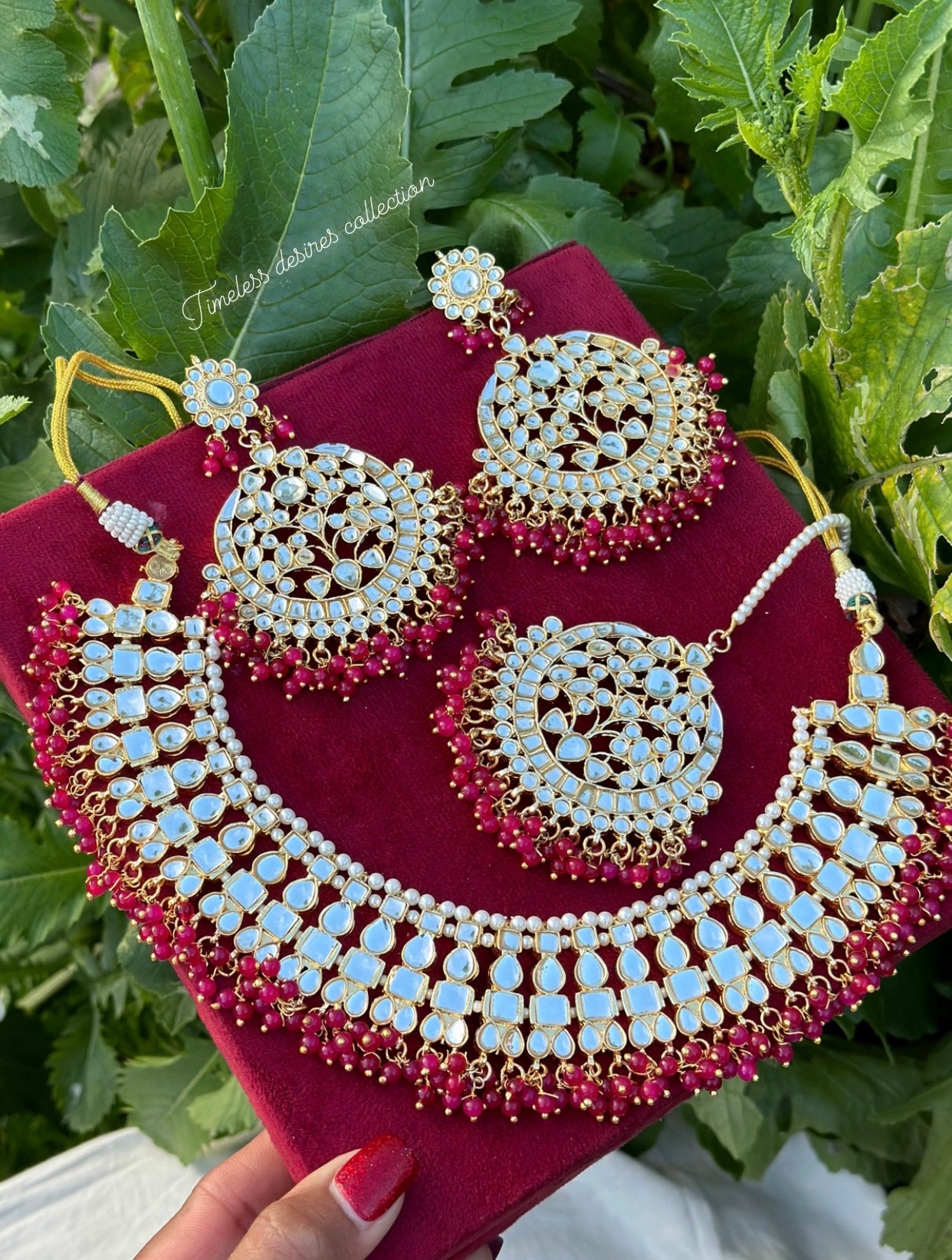 Hot pink Necklace / choker set in Kundan with oversized earrings and tikka ( high quality )
