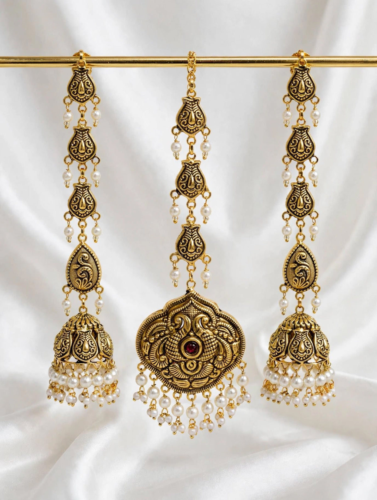 Earrings with tikka, Code: 044